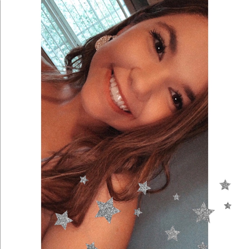 Meet your Posher, Emma